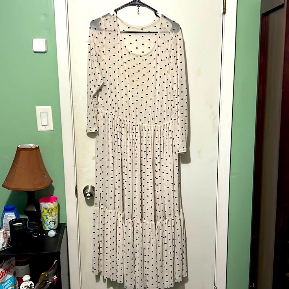 Cream/black Torrid dress